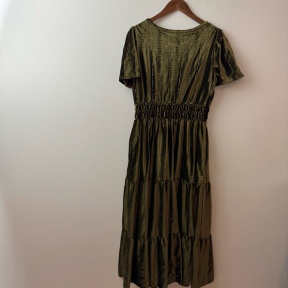 Taylor The Somerset Maxi Dress Velvet Edition Tiered Green Olives size M NWT - Picture 2 of 12